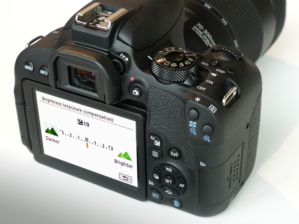 Canon ra mắt máy ảnh DSLR mới - Canon EOS 800D