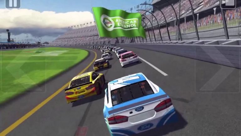 Đạp hết ga với NASCAR Heat – Game đua xe 3D vừa cập bến iOS