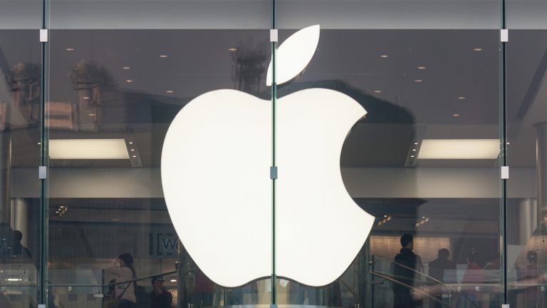 Apple cấm sử dụng logo “Quả táo” tại cửa hàng iPhone xách tay ở Việt Nam