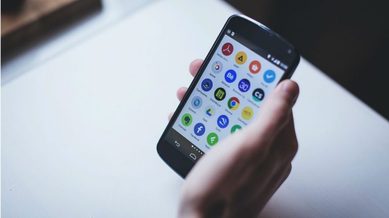 Tìm, cập nhật phiên bản mới cho app cài đặt thủ công