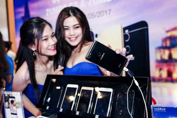 Mobiistar Zumbo S2 và J2: Bộ đôi smartphone selfie giá tốt