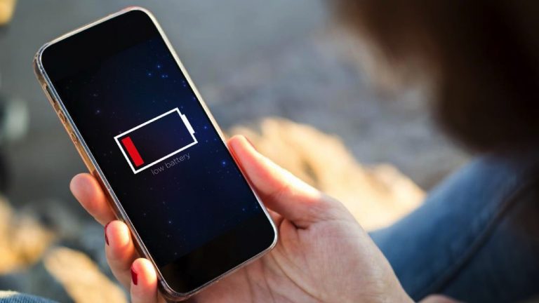 Làm sao kiểm tra số lần sạc và độ chai pin của iPhone?