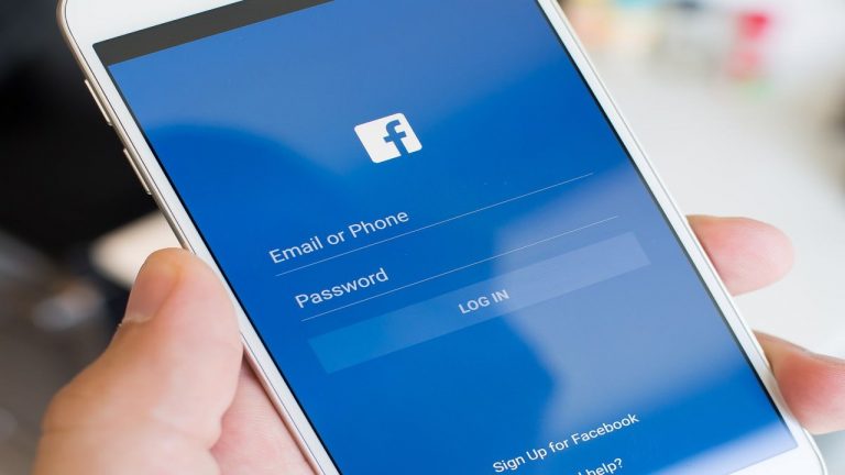 Frost for Facebook: Quản lí nhiều tài khoản Facebook cực lạ trên Android