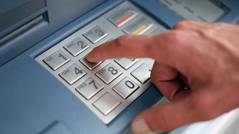Mách bạn mẹo giảm các loại phí ngân hàng