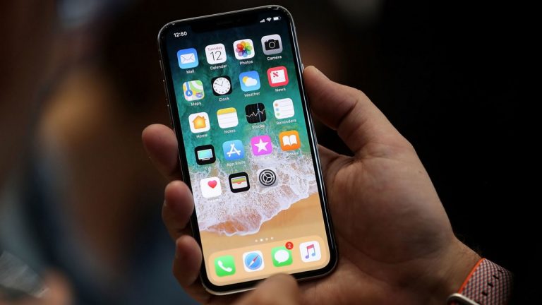Cách shutdown và restart lại iPhone X