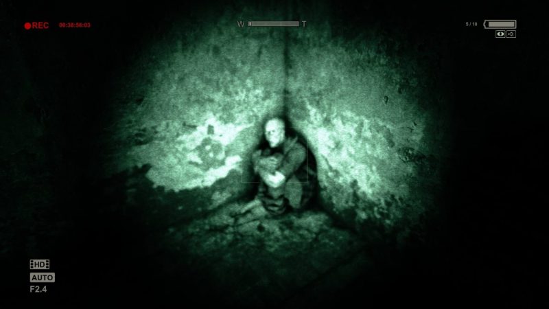 Kinh nghiệm chơi game Outlast