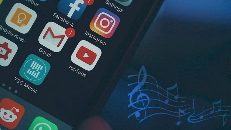 Cách phát video YouTube khi tắt màn hình trên iOS 11