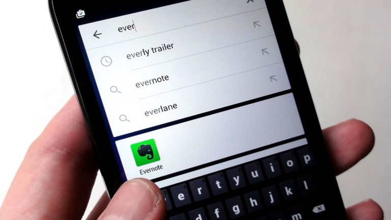 Tìm hình ảnh, torrent, sách,… cùng lúc nhiều dịch vụ trên Android