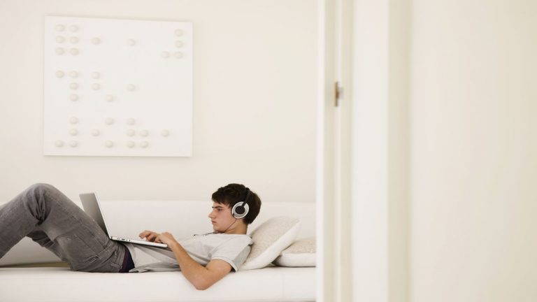 Music Cloud 10: Nghe và tải nhạc online không giới hạn trên Windows 10