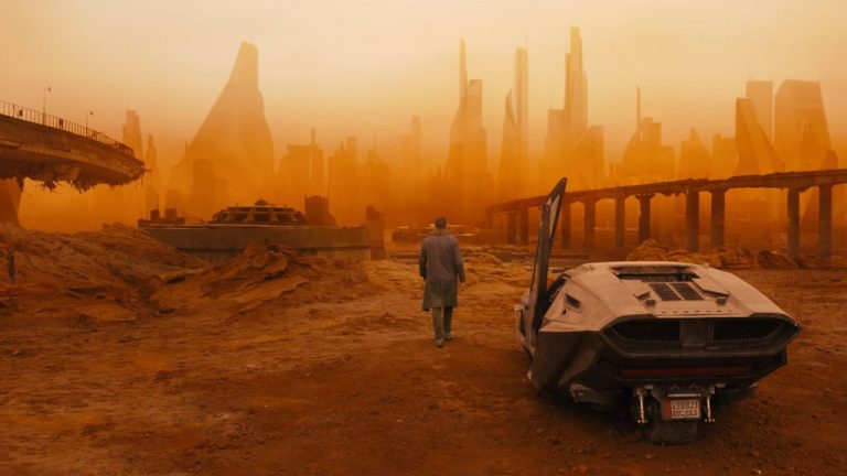 Đánh giá phim Blade Runner 2049 – tội phạm nhân bản 2049