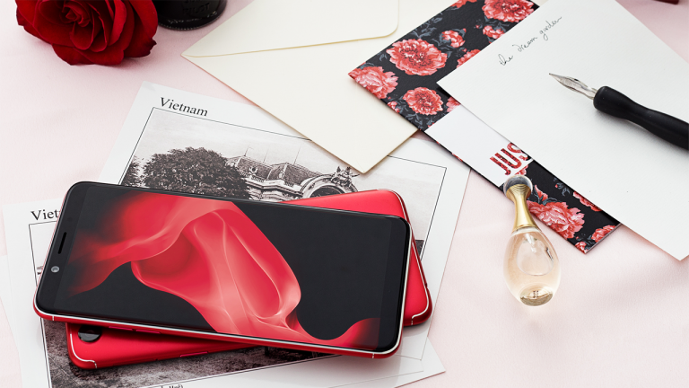 OPPO F5 6GB RED lên kệ, giá 8,99 triệu đồng