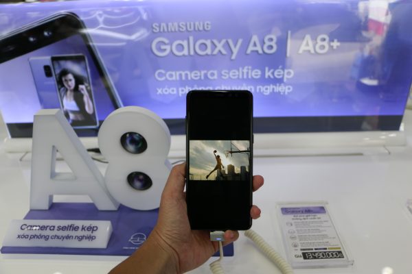 Đặt mua Galaxy A8/A8+ 2018 tại FPT Shop, nhận bộ quà đến 8 triệu đồng