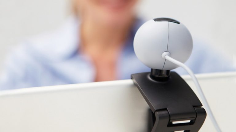 Cách bật tắt Webcam cực đơn giản