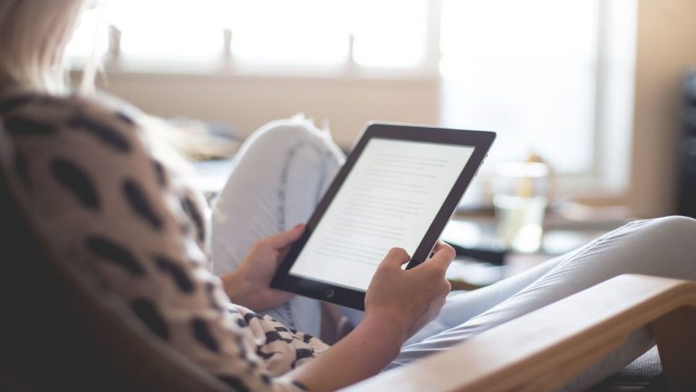Ứng dụng đọc sách điện tử ePub, Zbk, TXT trên Windows 10