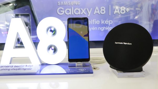 Chính thức mở bán bộ đôi Galaxy A8/A8+ 2018