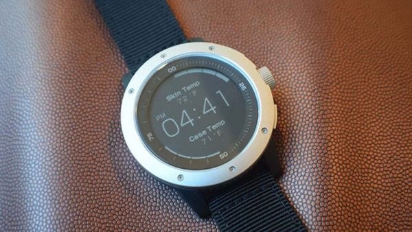 PowerWatch X - Smartwatch sử dụng nhiệt cơ thể để sạc pin, giá 250USD