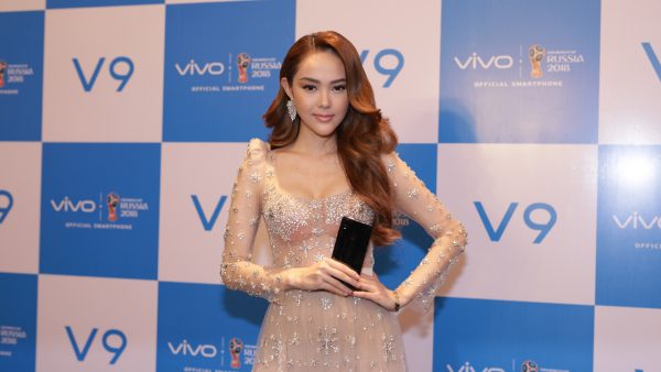 Vivo V9 mới ra mắt có gì hay?