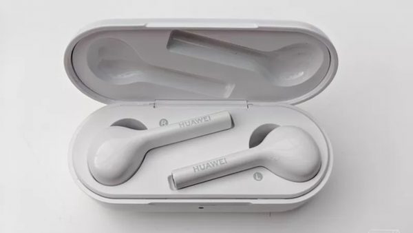 Tai nghe Huawei FreeBuds gây ấn tượng với thời lượng pin gấp đôi AirPods