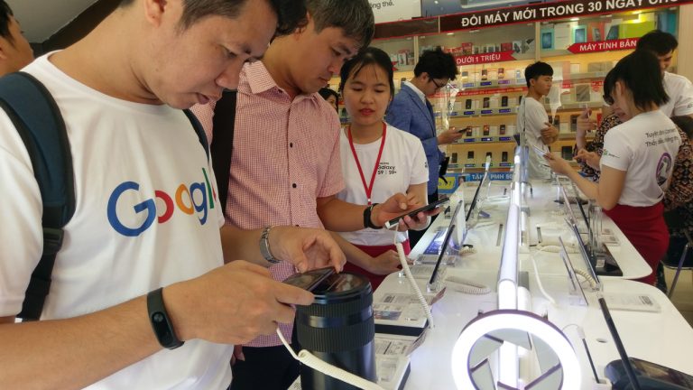 FPT Shop chính thức mở bán Galaxy S9/S9+ trên toàn quốc
