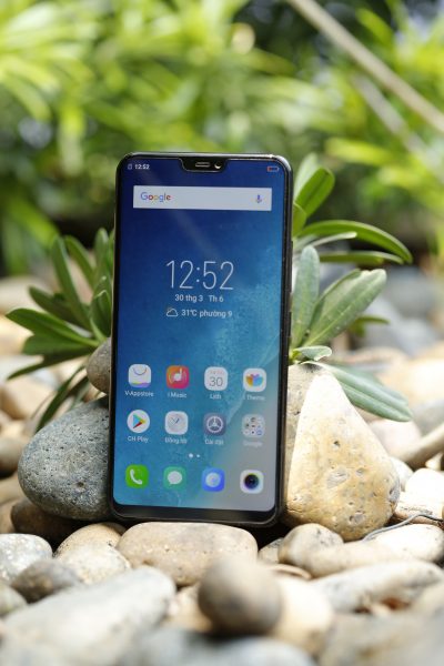 Vivo V9 mới ra mắt có gì hay?