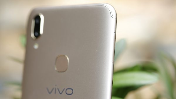 Vivo V9 mới ra mắt có gì hay?