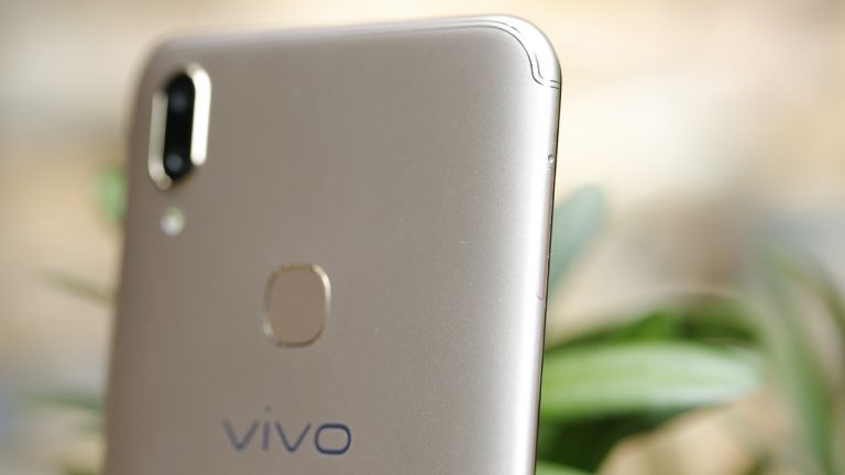 Vivo V9 mới ra mắt có gì hay?