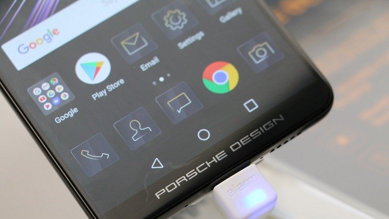 Huawei P20 Porsche Design ra mắt cuối tháng 3, cảm biến vân tay trong màn hình?