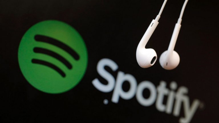 Cách bật báo thức bằng bài hát Spotify trên Google Clock