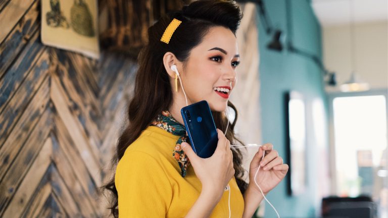Ngày mai (7/4), mở bán Huawei Nova 3e tại FPT Shop kèm quà tặng giá trị