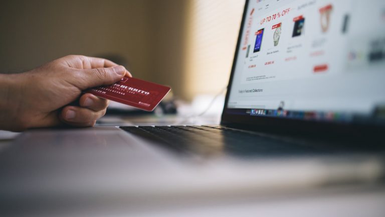 Săn voucher, mã giảm giá các trang thương mại điện tử trên Android