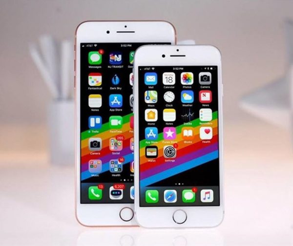 Muốn giảm giá iPhone, Samsung phải hạ giá bán màn hình OLED mới được