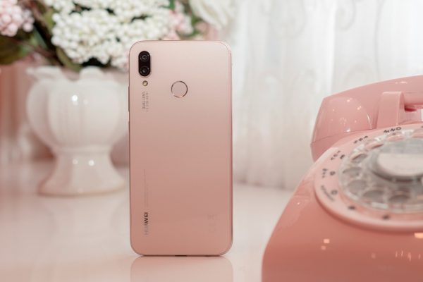 Huawei tung phiên bản Nova 3e màu hồng tại thị trường Việt Nam