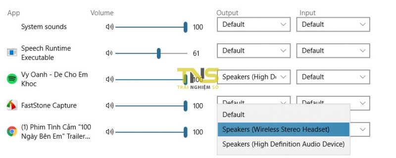 Cách dùng song song tai nghe và loa ngoài trên Windows 10