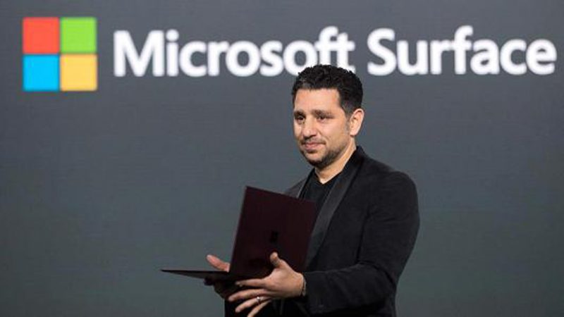 Microsoft đang toán tính gì để tablet Surface cạnh tranh với iPad?