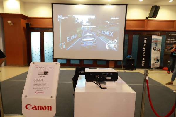 Canon giới thiệu loạt giải pháp máy chiếu cho gia đình và doanh nghiệp Việt