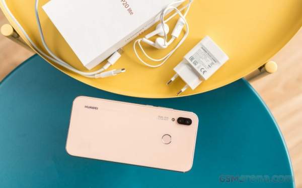 Huawei Nova 3 trình làng ngày 18/7, 4 camera, màn hình tai thỏ 6.3 inch