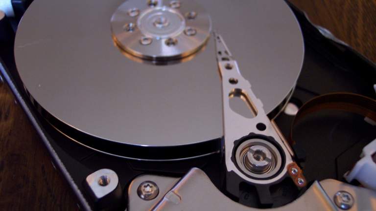 Cách tìm số Serial Number của ổ cứng trên Windows 10