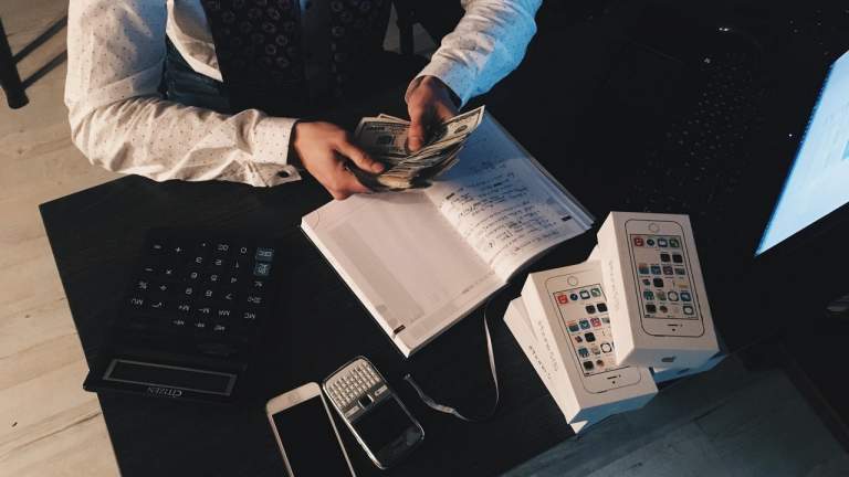 Đang miễn phí ứng dụng quản lý thu chi Coyn, kể cả IAP