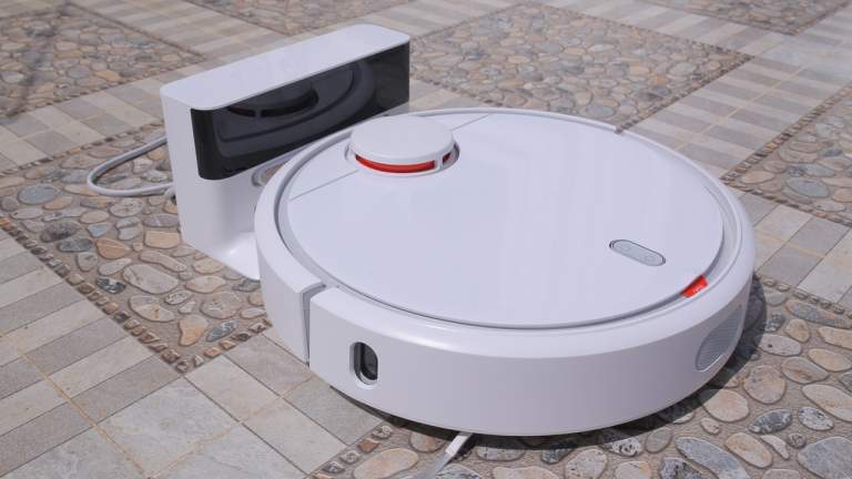 Máy hút bụi tự động Mi Robot Vacuum bán tại Việt Nam từ 5/8