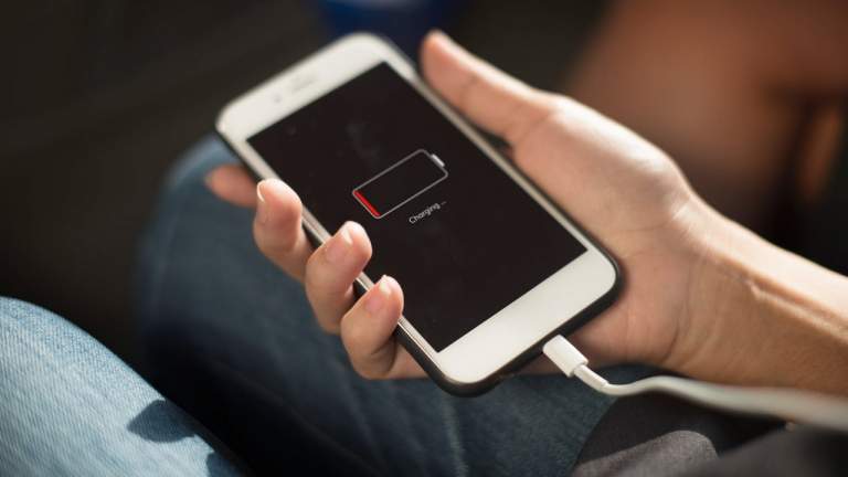 iOS 12: Cài đặt tiết kiệm pin với Siri Shortcuts