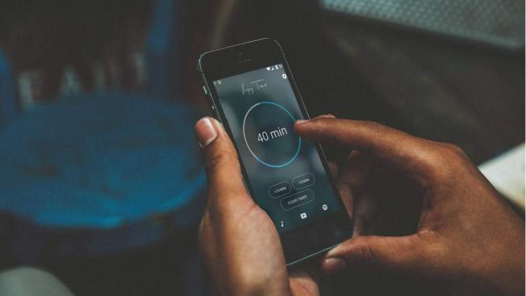 Ngừng phát nhạc Spotify, video YouTube tự động trên Android với sleepyTimer