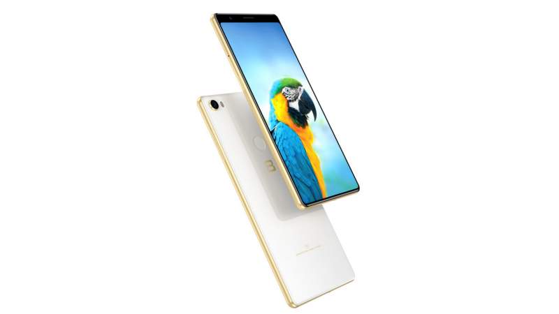 Smartphone thương hiệu Việt có gì hot?