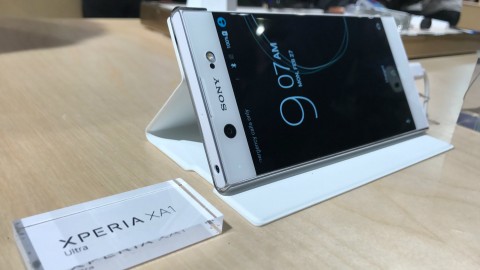 Smartphone màn hình lớn dưới 5 triệu: Sony Xperia XA1 Ultra, Samsung Galaxy J6+ hay Oppo A3s?