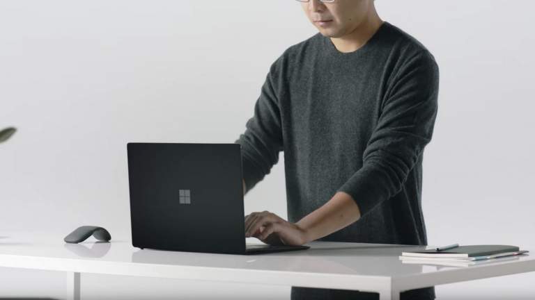 Surface Laptop 2: không nhiều thay đổi