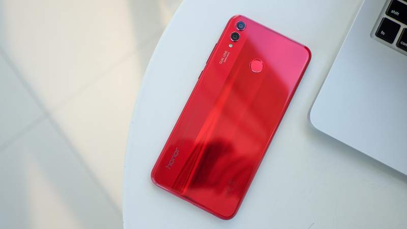 Đánh giá Honor 8X: màn hình tai thỏ thời thượng, chụp ảnh đẹp, giá vừa tiền
