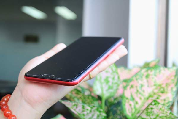 Đánh giá Honor 8X: màn hình tai thỏ thời thượng, chụp ảnh đẹp, giá vừa tiền