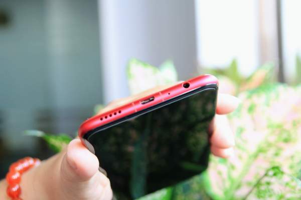 Đánh giá Honor 8X: màn hình tai thỏ thời thượng, chụp ảnh đẹp, giá vừa tiền