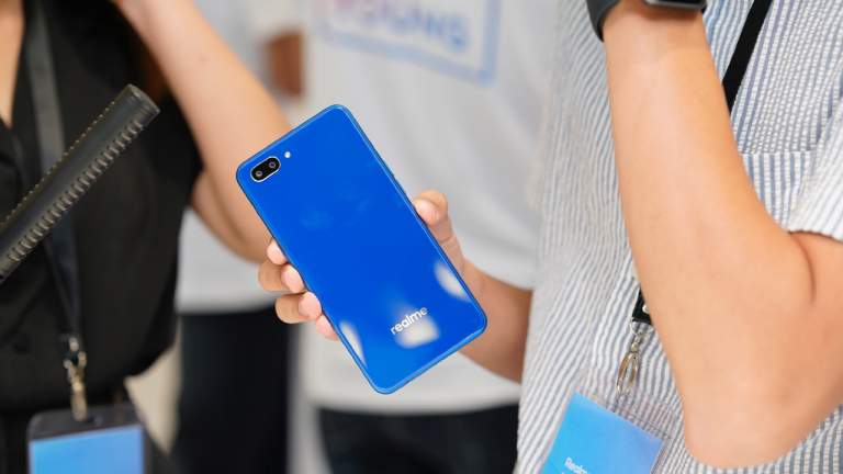 Hôm nay (26/11), Realme C1 bản màu xanh bán ra qua kênh online