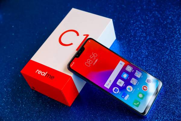 Hôm nay (26/11), Realme C1 bản màu xanh bán ra qua kênh online