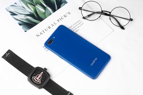 Hôm nay (26/11), Realme C1 bản màu xanh bán ra qua kênh online